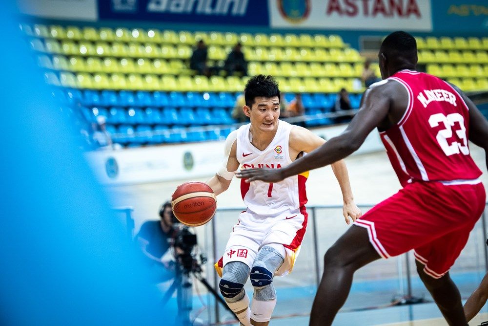 星空体育app下载-窗口期犹他爵士调整名单以备欧篮联，主帅复盘环节打磨，质疑声仍在，年轻球员得到机会的简单介绍